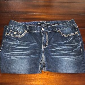 Women’s size 18 jean capris